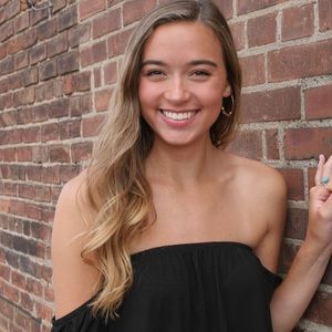 Meet your Posher, Lexie